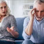 "الطلاق الرمادي".. لماذا ينفصل الأزواج بعد عقود من العشرة؟