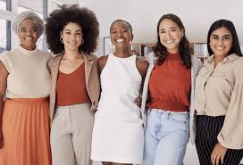 المرأة في مكان العمل.. لماذا تصبح قائدة عظيمة وكيفية دعمها