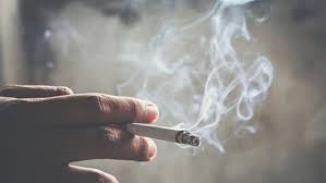 تأثير التدخين بعد الإفطار في رمضان.. مخاطر صحية تتطلب الحذر