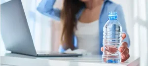 التغلب على العطش في رمضان.. نصائح غذائية لحماية الجسم من الجفاف