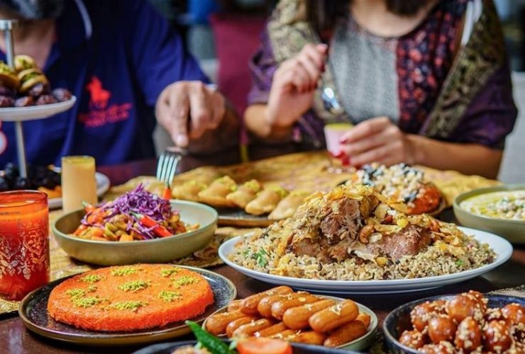 تراجع صور موائد الإفطار في رمضان.. هل اختفى الاستعراض أم تغير الوعي؟