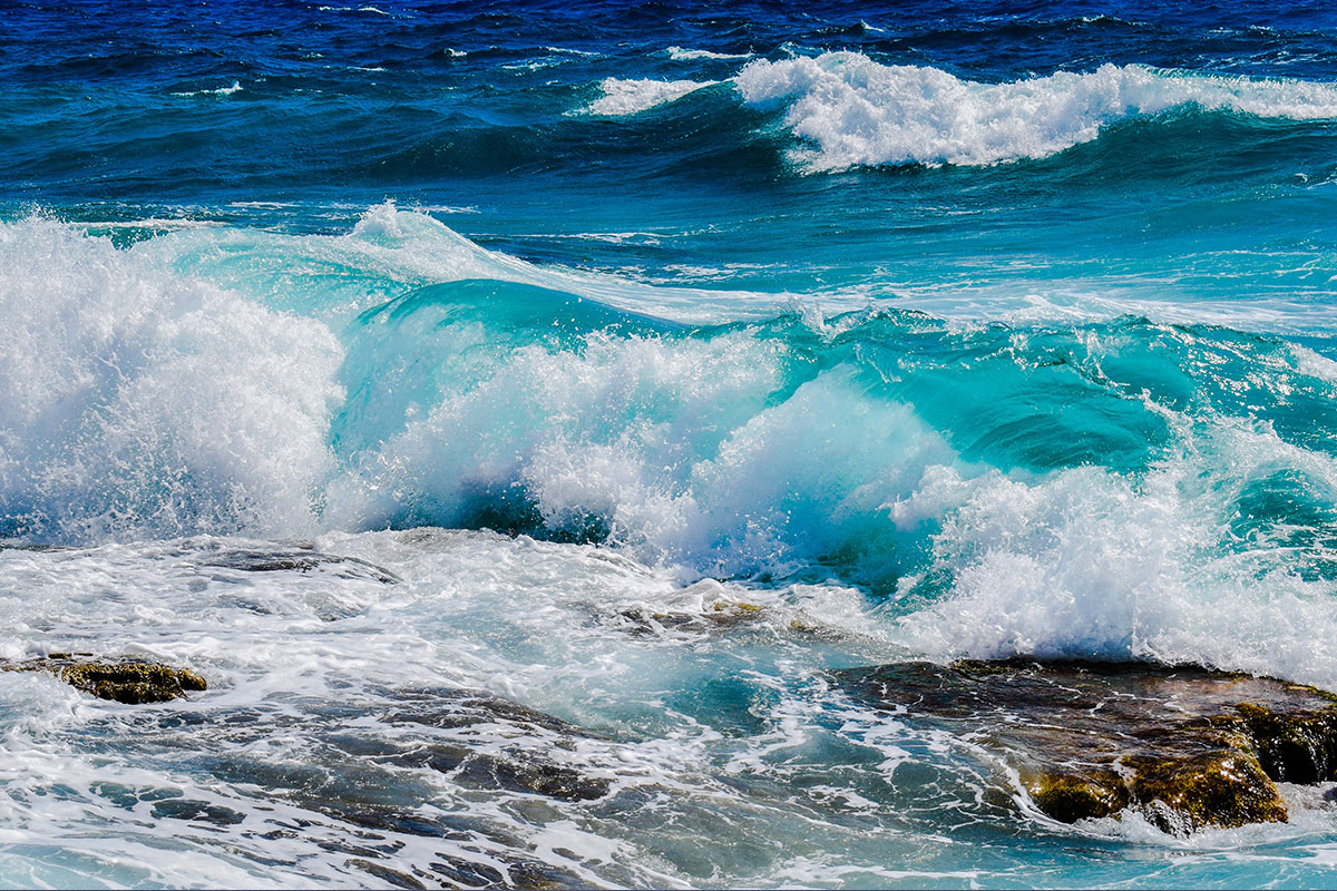 ما هى الفوائد العلاجية لماء البحر..دليل شامل