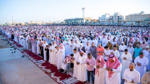 سنن عيد الفطر.. التكبير والتطيب أبرز مظاهر الاحتفال بأول أيام العيد