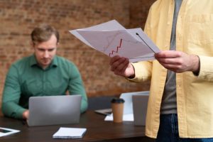 إدارة الأزمات.. استراتيجيات التعامل مع الأحداث المفاجئة وتحويلها إلى فرص