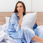 جفاف الفم أثناء النوم.. أسباب متعددة وحلول فعالة لتجنب الإزعاج الليلي