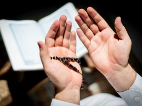 تحديات التوبة في زمن التكنولوجيا.. لماذا يعود البعض إلى الذنوب بعد الالتزام؟