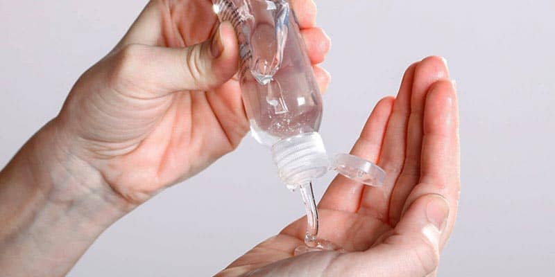 فخ النظافة المطلقة.. كيف يغتال الإفراط في التعقيم مناعتنا؟