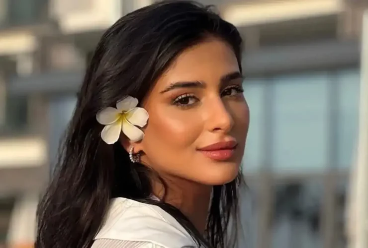 رهف الحربي.. عارضة سعودية تصنع التاريخ في عالم الموضة