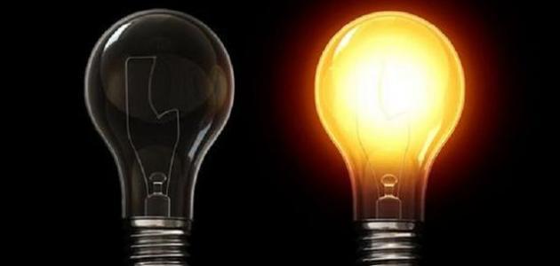 رحلة الإنارة.. من قناديل الزيت إلى ثورة الطاقة المتجددة