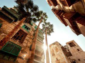 حي البلد في جدة التاريخية.. قلب المدينة النابض بالتراث والتجارة عبر القرون