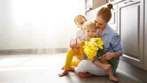 لأنكِ تستحقين.. كيف تجدين وقتًا لنفسك وسط زحام الأمومة؟