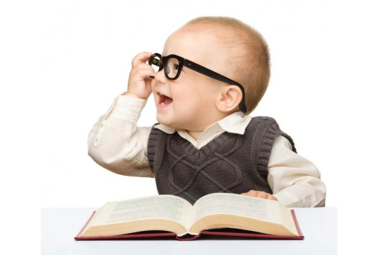 أكثر من مجرد ذكاء.. 6 علامات تخبرك عن عبقرية طفلك