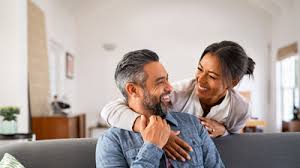 الزواج الناجح.. أسس ومقومات لبناء علاقة مستقرة وسعيدة