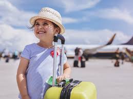 السفر مع الأطفال.. تجربة ترفيهية تتحول إلى استثمار في تنمية المهارات