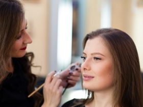 هوس الجمال .. صالونات التجميل حين تتحول إلى حقول تجارب فاشلة