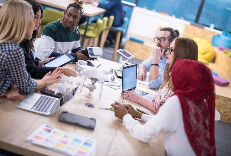 الاندماج الوظيفي.. المحرك الإستراتيجي لمستقبل بيئات العمل في السعودية