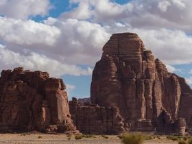 صحراء حِسمى.. أيقونة الطبيعة البكر ومدونة التاريخ المفتوحة في قلب "تبوك"