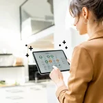التكنولوجيا المنزلية الذكية.. شريك جديد يخفف أعباء المرأة ويعزز جودة حياتها