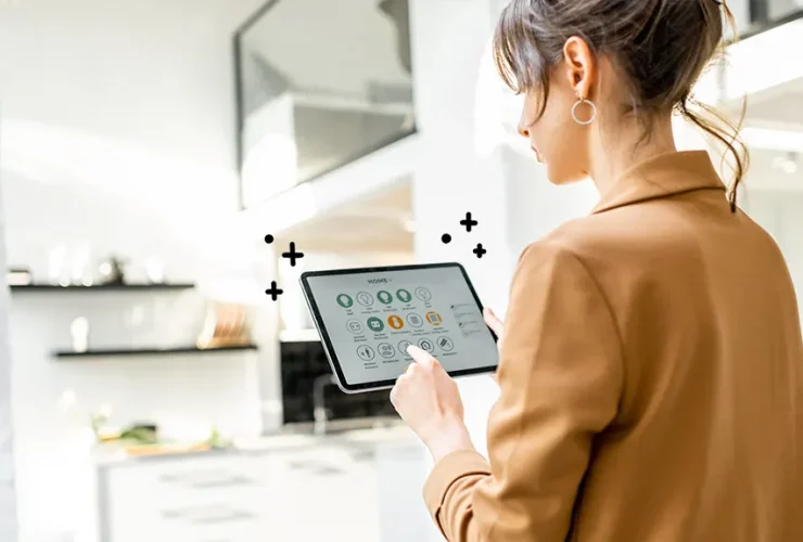 التكنولوجيا المنزلية الذكية.. شريك جديد يخفف أعباء المرأة ويعزز جودة حياتها