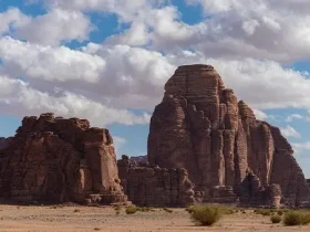 هضبة حسمى.. صحراء سعودية تختزن التاريخ والطبيعة في قلب تبوك