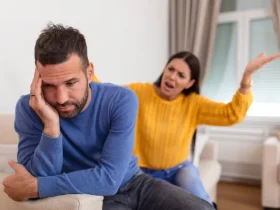 التسول الجاف.. كيف تتحول التلميحات العاطفية إلى عبء على العلاقات؟