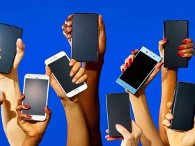 هوس الهواتف الجديدة.. كيف تدفع مراجعات المؤثرين المستهلكين إلى الشراء؟