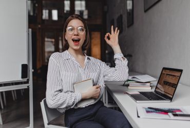 10 ممارسات أساسية لخلق بيئة عمل إيجابية داخل المؤسسات