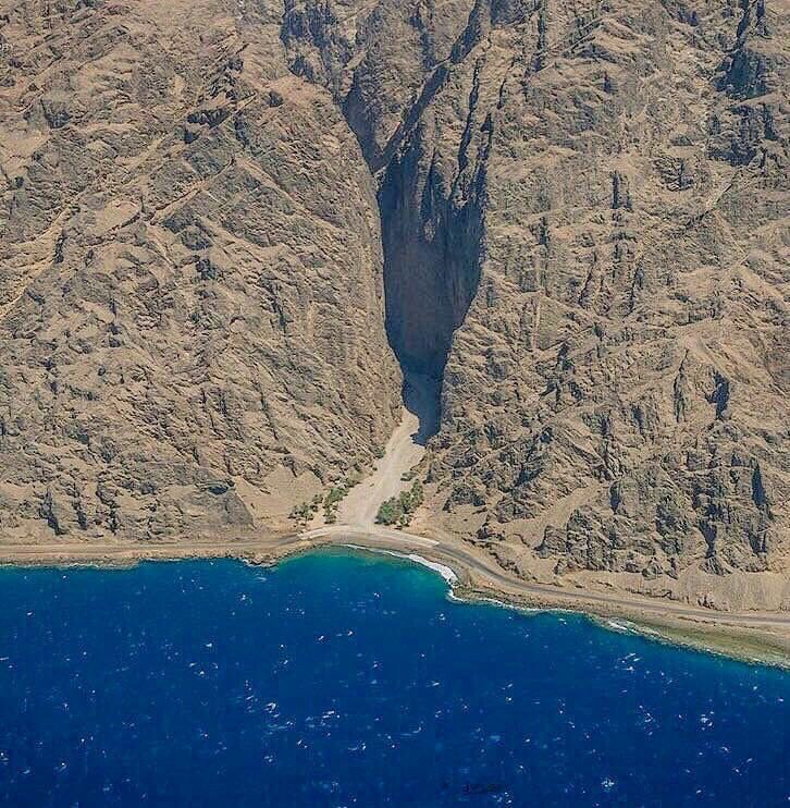 وادي "طيب اسم".. أيقونة الطبيعة وسحر التاريخ على ضفاف العقبة