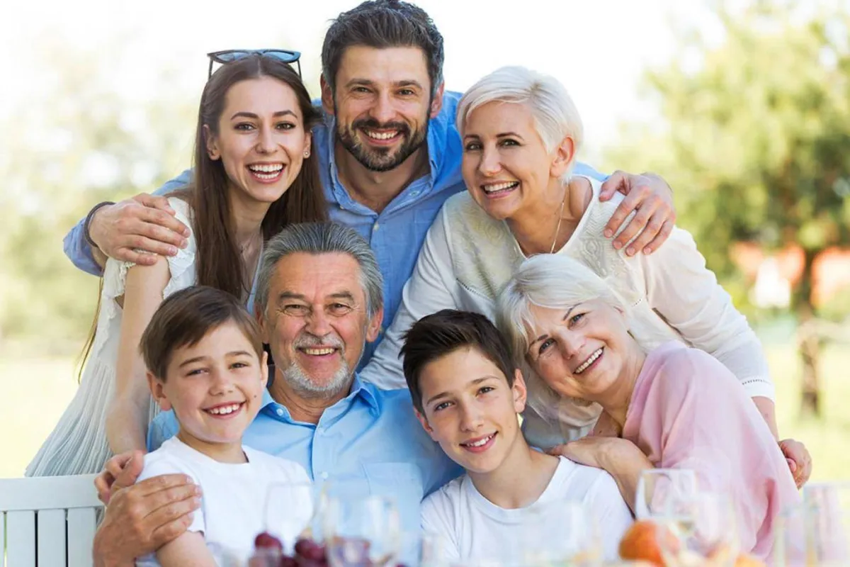 كيف نعلم الأطفال صلة الرحم في العيد؟.. دور الأسرة في غرس القيم الاجتماعية