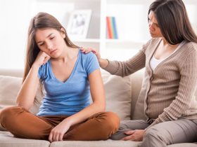 وقاحة المراهق.. صرخة استقلال أم سوء تربية؟ وكيف تتدخل؟