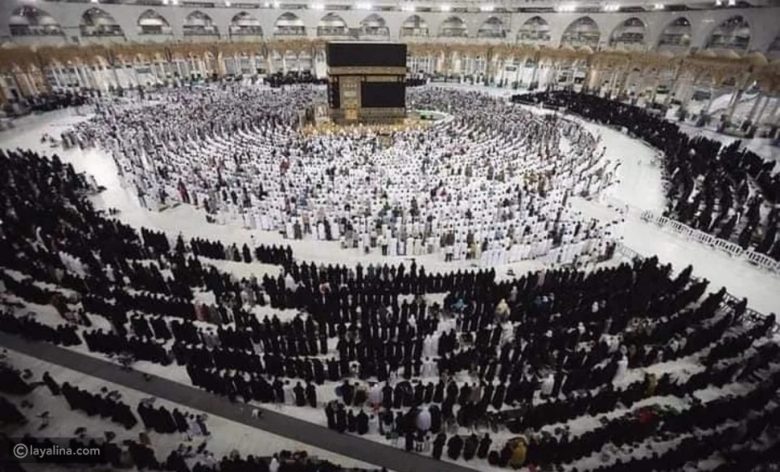 يوم الخليف والقيس".. كيف تحيي نساء مكة صحن الحرم في غياب الحجيج؟
