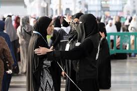 المرأة السعودية في موسم الحج.. حضور أمني وإنساني يعزز خدمة ضيوف الرحمن