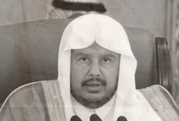 معالي الشيخ الدكتور عبد الله آل الشيخ.. مسيرة حافلة بين القضاء، والتشريع، والعمل الأكاديمي