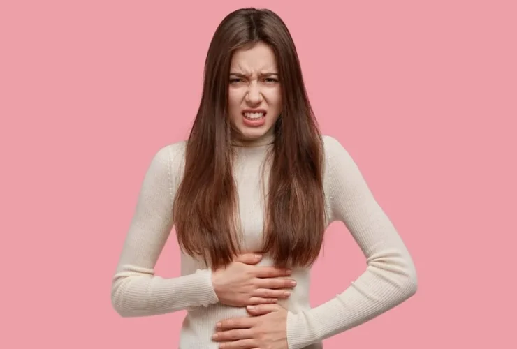 التسمم الغذائي في الصيف.. لماذا تزداد الإصابات وكيف يمكن الوقاية منها؟