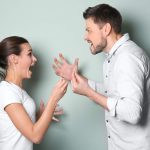 الصيف الملتهب.. عندما ترفع حرارة الطقس معدلات الطلاق بين الأزواج