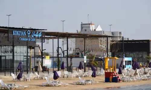 شاطئ كوكيان في جدة.. وجهة مثالية للاستمتاع بالبحر والهدوء وسط أجواء عائلية