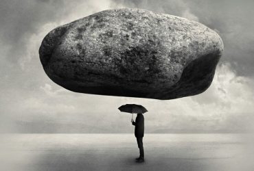 كيف تصنع القسوة إنسان مكسور من الداخل؟
