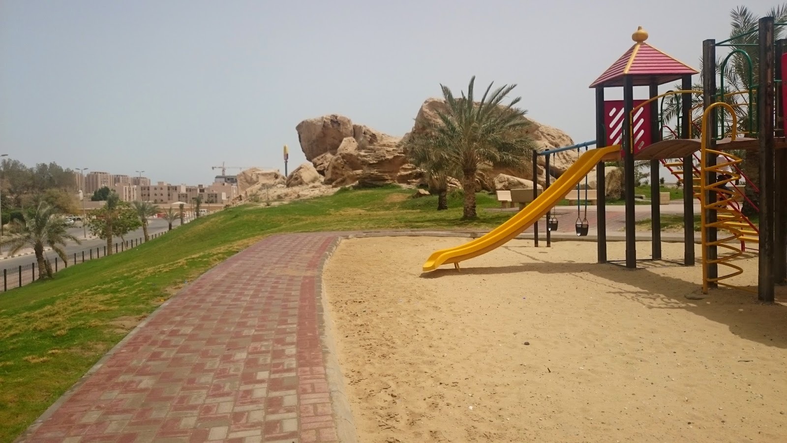 منتزه جبل المريكبات بالدمام.. الطبيعة والترفيه في قلب المدينة..دليل شامل