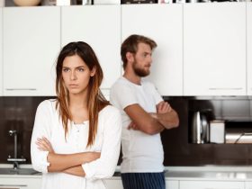 الصمت العقابي في بيت الزوجية..هل هو هدنة لتهدئة المشاعر أم سلاح للعنف النفسي؟