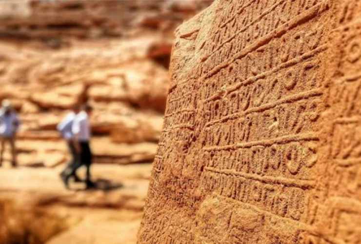 جبل عكمة.. مكتبة مفتوحة تروي تاريخ الحضارات القديمة في العلا