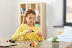 الأطفال المبدعون.. كيف نرعى الخيال وننمي مهارات الابتكار منذ الصغر؟