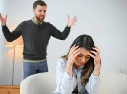 مشاكل العلاقات.. كيف تتحول الخلافات الصغيرة إلى تهديد حقيقي للحياة الزوجية؟