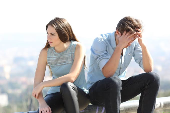 كيف يتغير الزوجان بمرور السنوات؟.. تحولات قد تعزز العلاقة أو تضعها أمام التحديات
