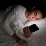 الكسل الرقمي.. عادة حديثة تهدد الإنتاجية والصحة النفسية والجسدية