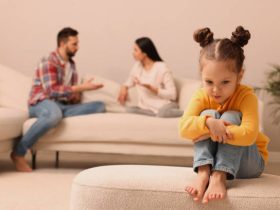 كيف نبني جيلًا متزنًا؟.. خطوات عملية لحماية التماسك الأسري