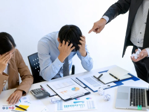 هل تمارس الإدارة التفصيلية؟ 11 علامة تكشف أسلوبك وكيف تتخلص منه