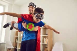 كيف يصبح الأب الصديق الأول لابنه؟ خطوات تربوية تعزز الثقة وتقوي العلاقة منذ الطفولة