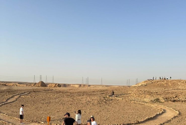 مسار درب المنجور.. وجهة تجمع بين المغامرة والتاريخ في قلب جبال طويق