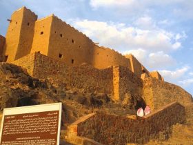 جبل أم سنمان.. سجل حضاري مفتوح على صخور حائل
