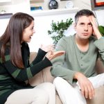 مراقبة أفكار الشريك.. تمرين ذكي لتفكيك الصمت وفهم لغته الداخلية